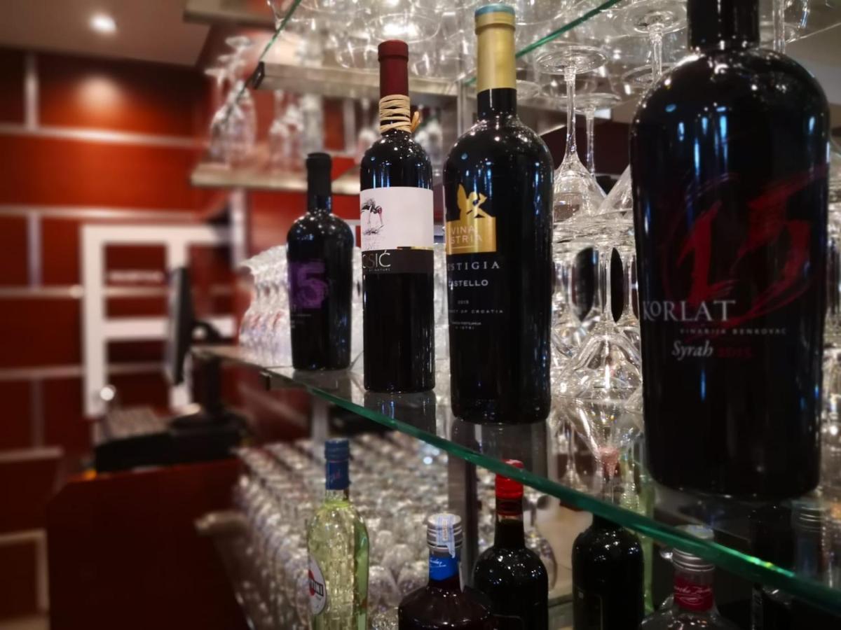 Hotel Smokva Pag Pag Town Kültér fotó