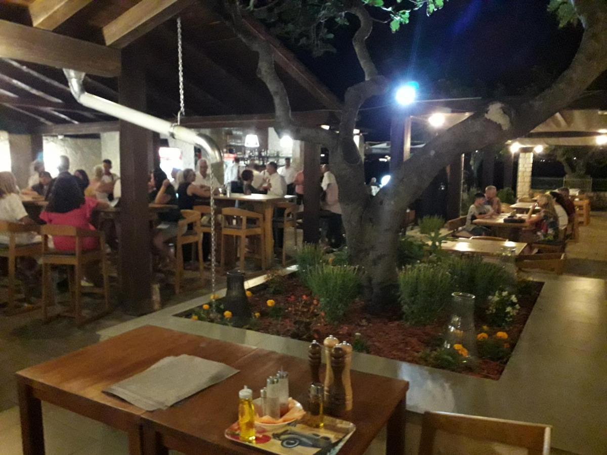 Hotel Smokva Pag Pag Town Kültér fotó
