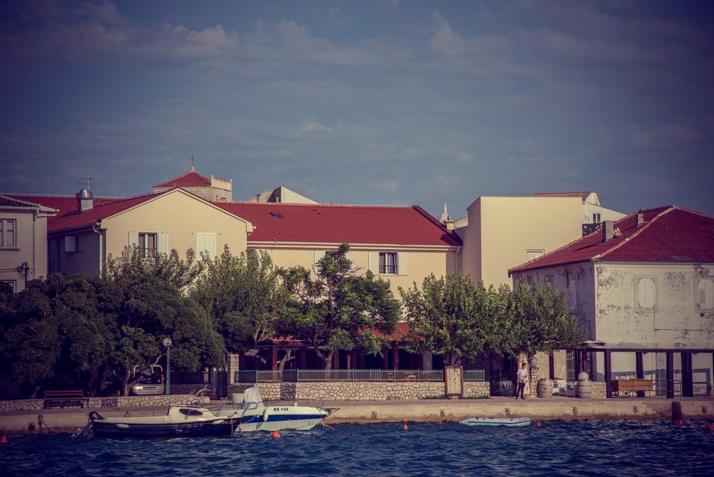 Hotel Smokva Pag Pag Town Kültér fotó