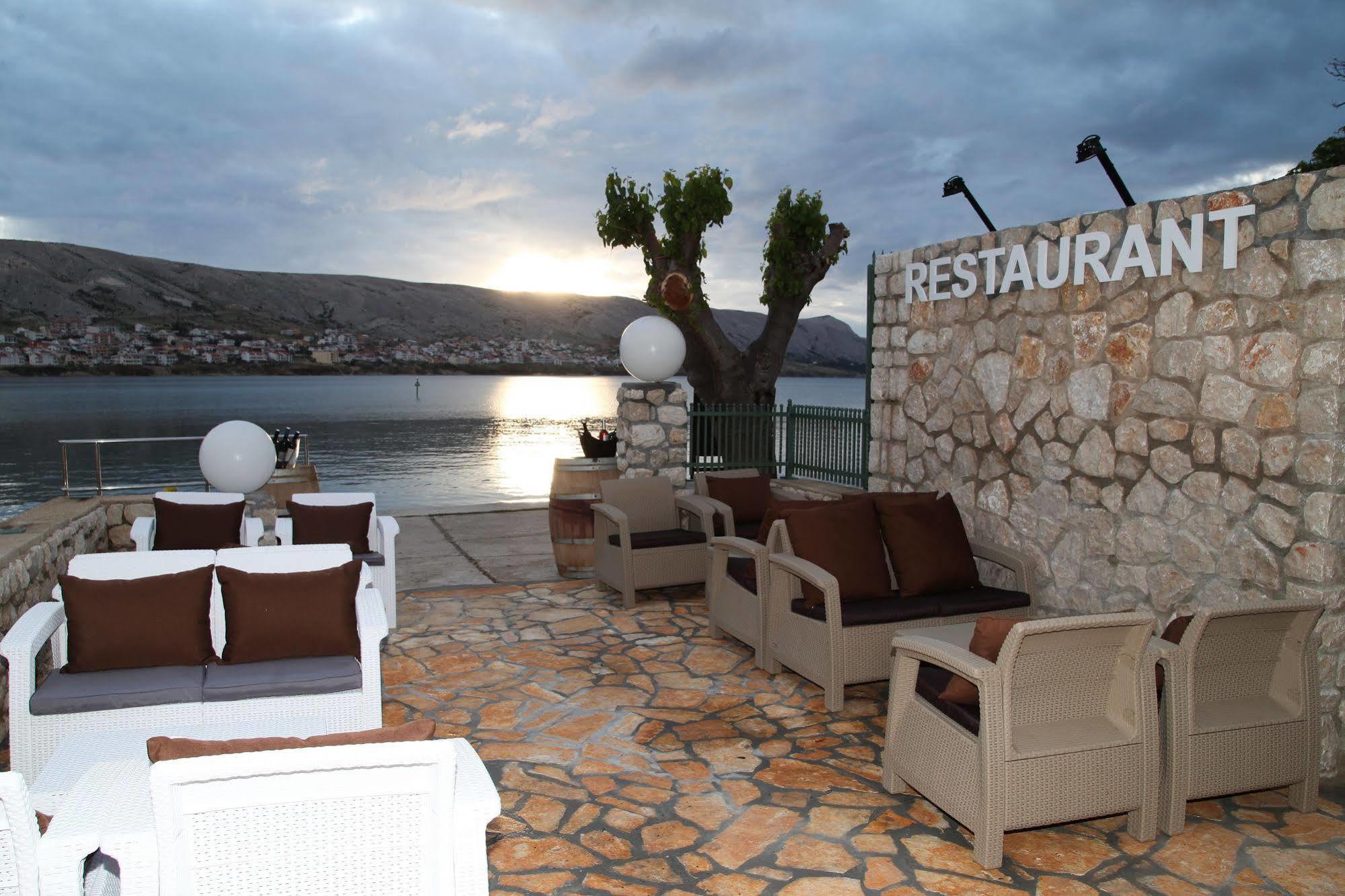 Hotel Smokva Pag Pag Town Kültér fotó